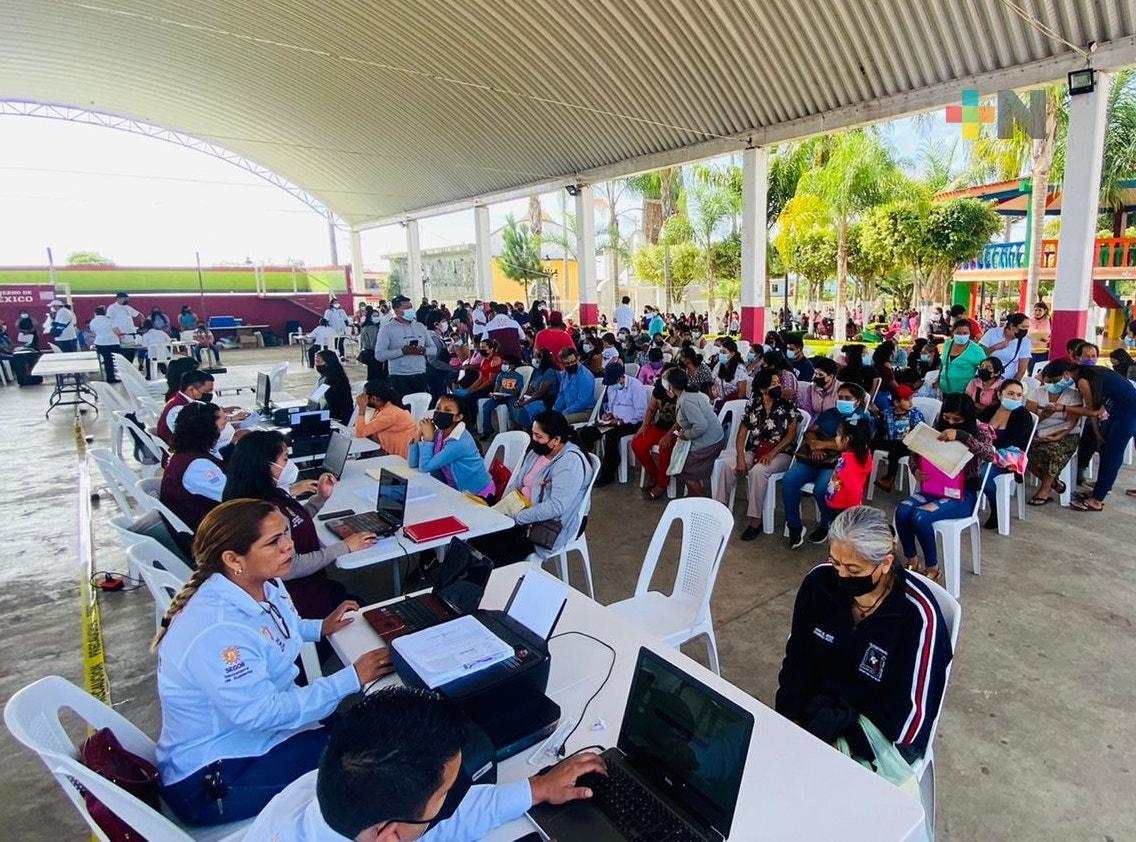 Más de 3 mil 500 personas atiende la Brigada Itinerante del Registro Civil en Ixtaczoquitlán, Totutla y Sochiapa