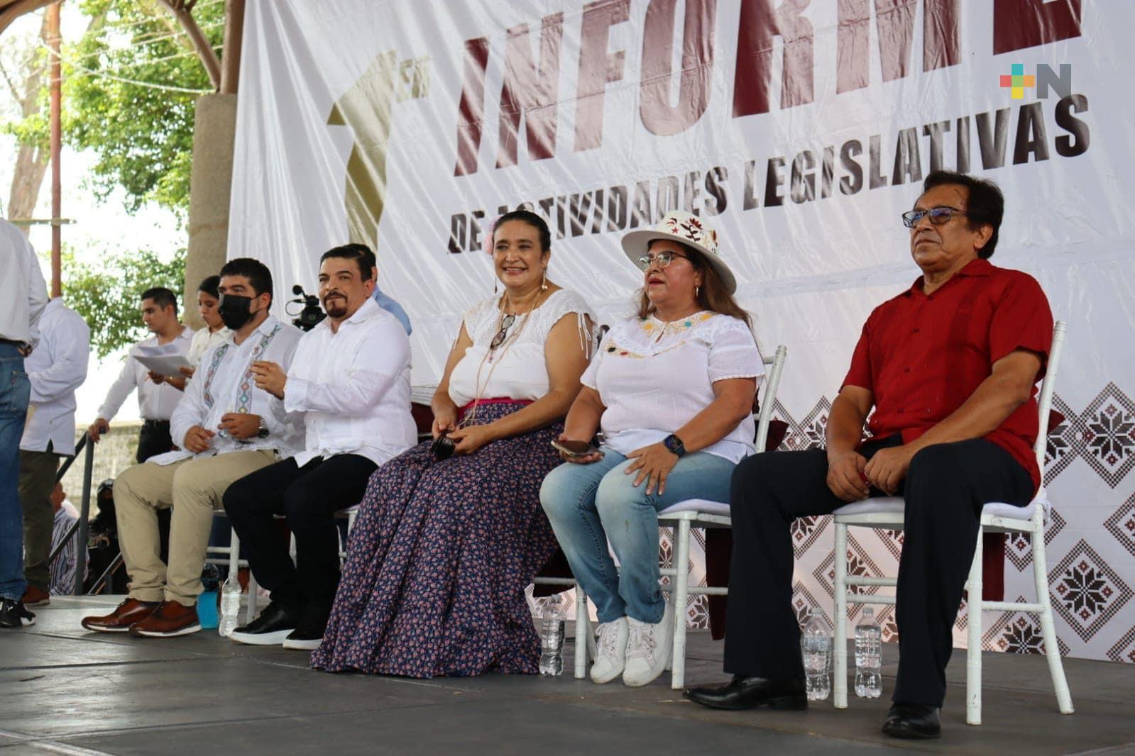Diputada del distrito de Minatitlán, Rosalba Valencia Cruz, rinde su primer informe