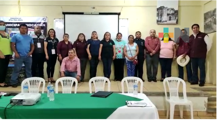 Reciben capacitación para prevención del delito, redes vecinales de Chocamán