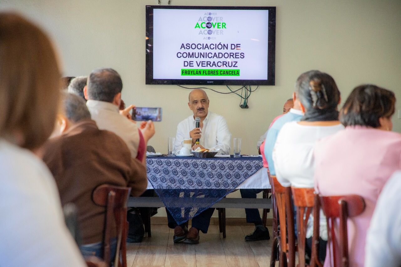 Reconoce Asociación de Comunicadores de Veracruz desempeño de la administración municipal de Xalapa