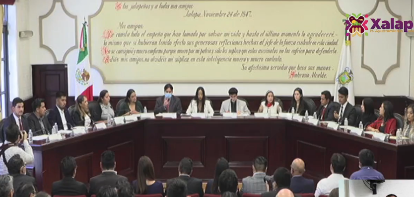 En ceremonia protocolaria instalan el cabildo juvenil xalapeño