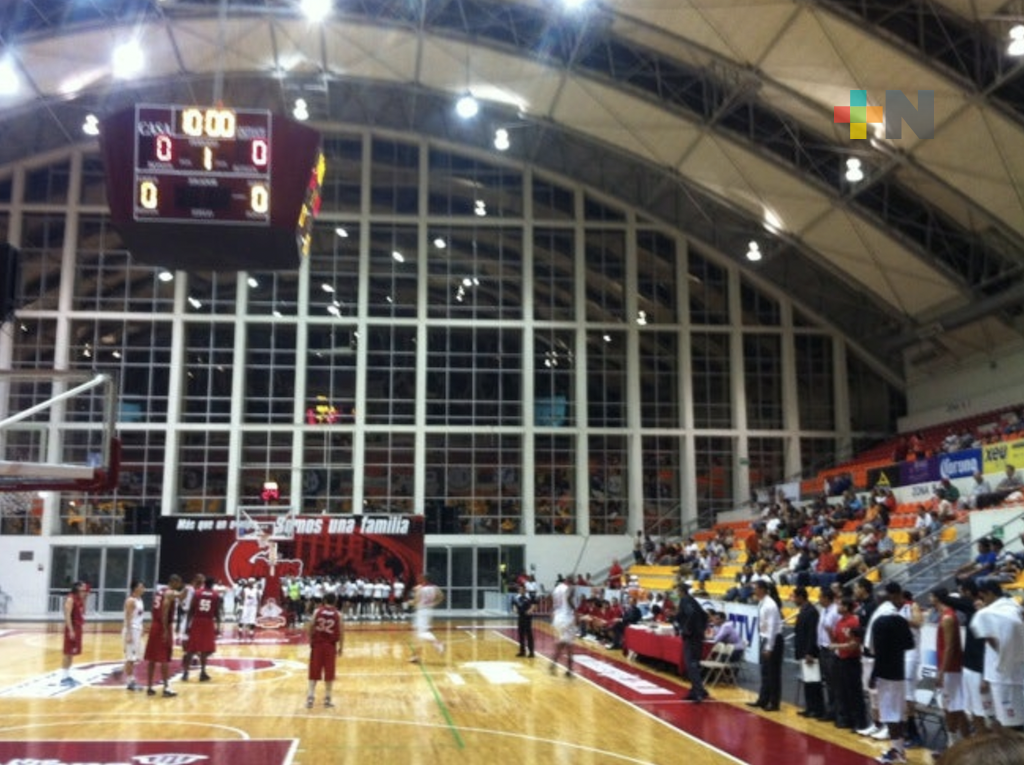 Empresarios veracruzanos desean regresar a los Halcones Rojos, al puerto: Lima Franco