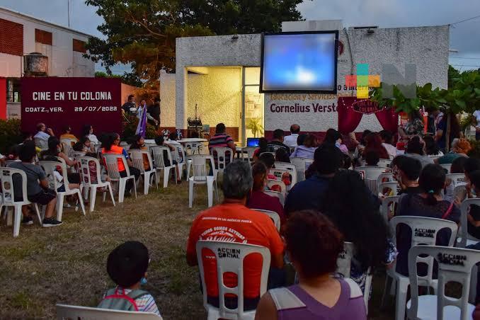 Más de 250 mil personas se han beneficiado con el programa «El cine en tu colonia»