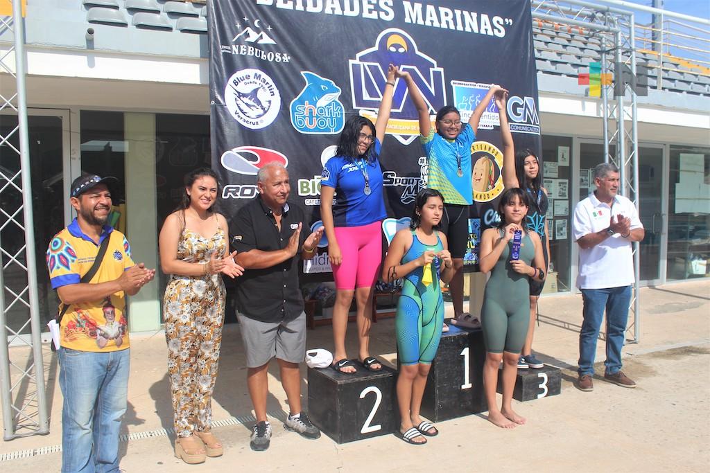 Premia director de IVD a campeones del Torneo «Deidades Marinas»
