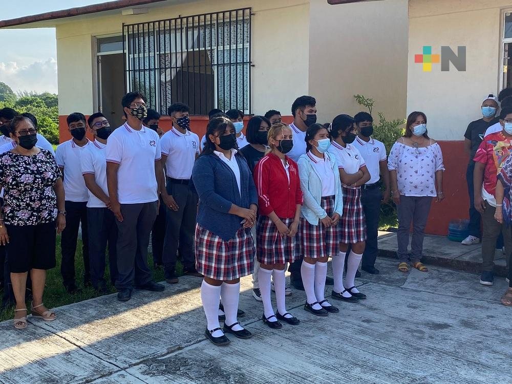 En Tuxpan, supervisor escolar inauguró periodo escolar 2022-2023