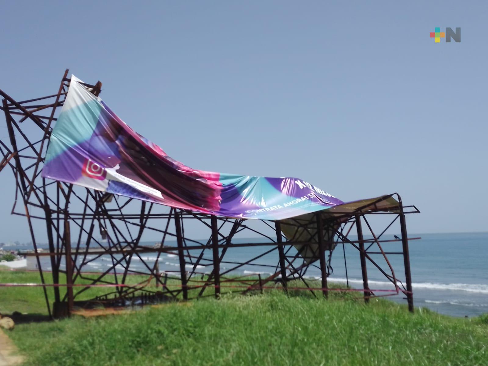 «Espectacularmente» destruido por viento y lluvia