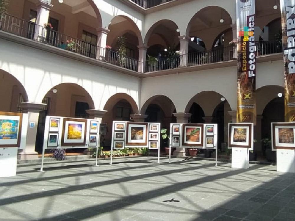 Fotógrafo Héctor Montes expone «Xalapa» en palacio municipal