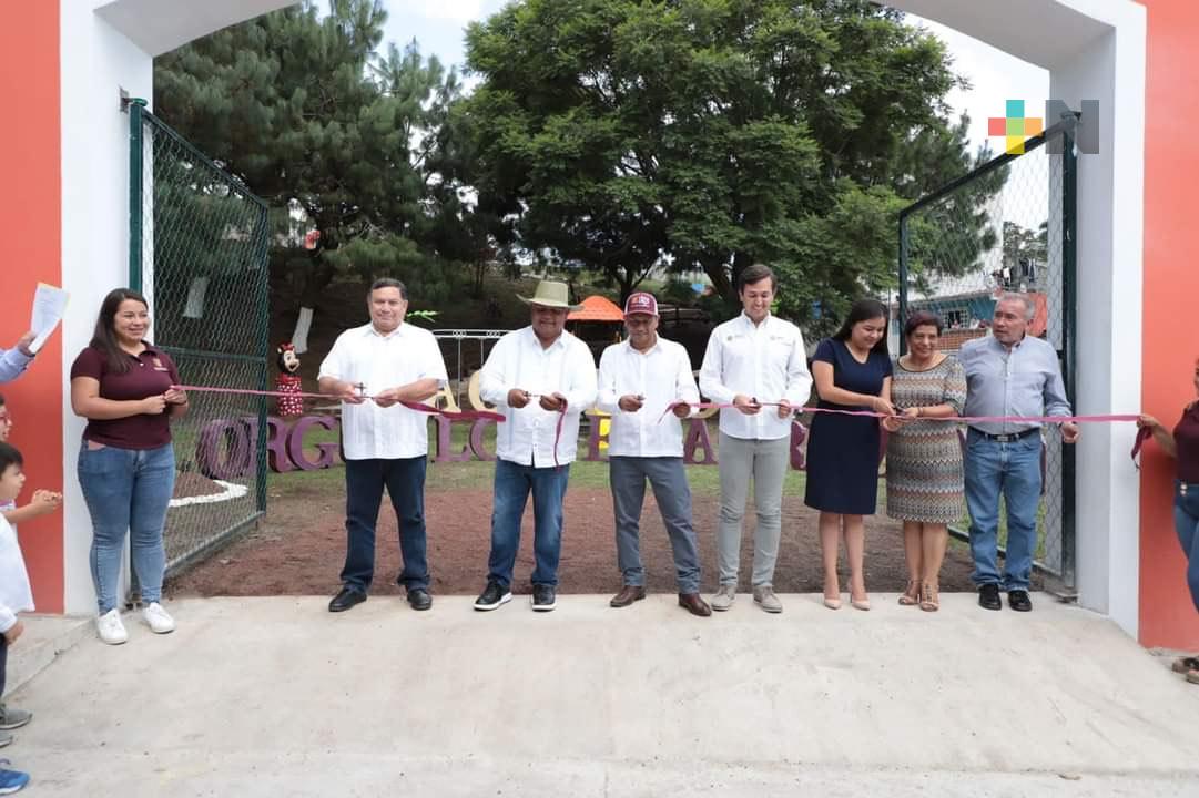 Inaugura Parque Las Flores en Naolinco; el secretario de Gobierno, Eric Cisneros