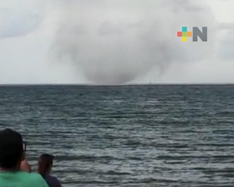 Tromba marina registra sorpresiva aparición en conurbación Veracruz-Boca del Río