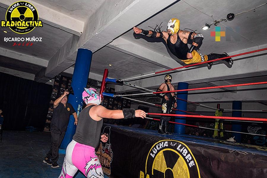 Exitosa presentación de Lucha Libre Radioactiva en Coliseo San Bruno