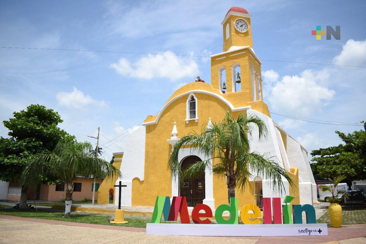 Embellecen la iglesia San Miguel Arcángel de Medellín Embellecen la iglesia San Miguel Arcángel de Medellín