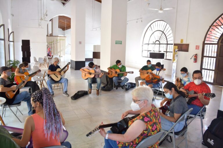 Invita IVEC a los talleres que ofrece el Centro Cultural Atarazanas