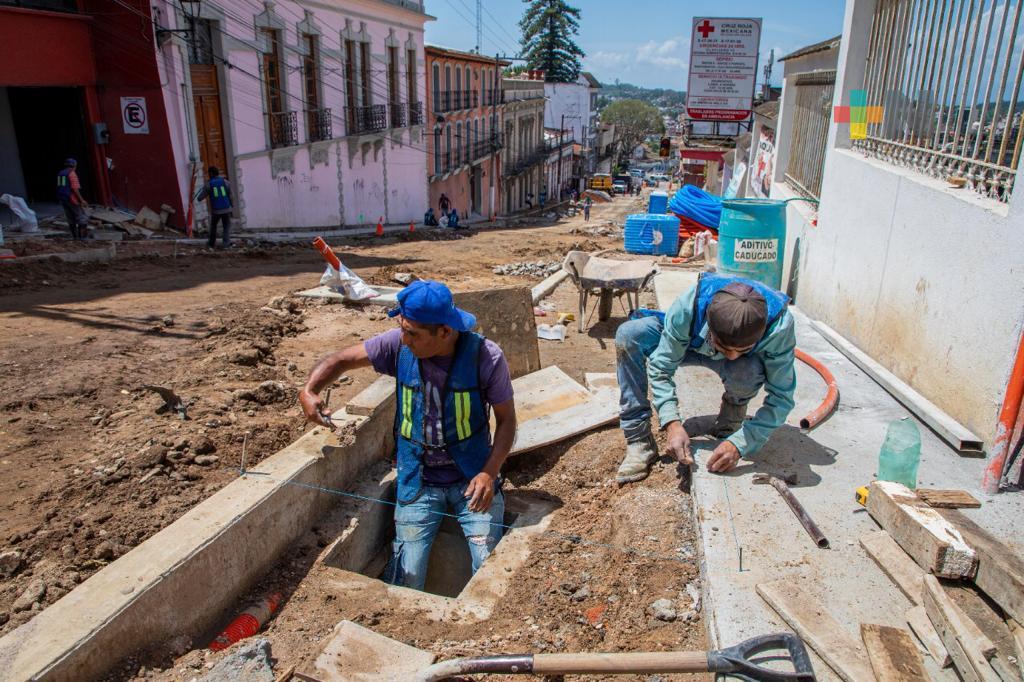 En Xalapa avanza rehabilitación integral de la calle Clavijero