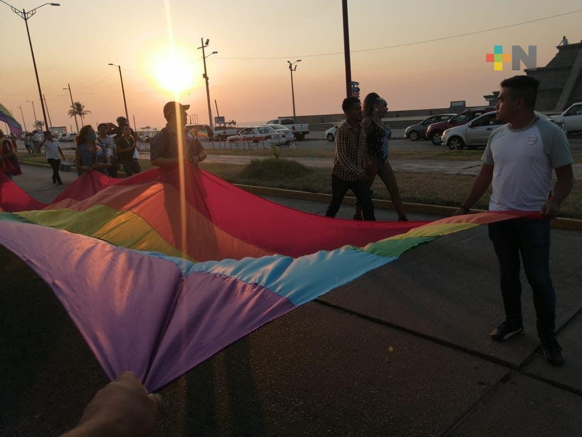 Pide comunidad LGBT no discriminar ante viruela símica