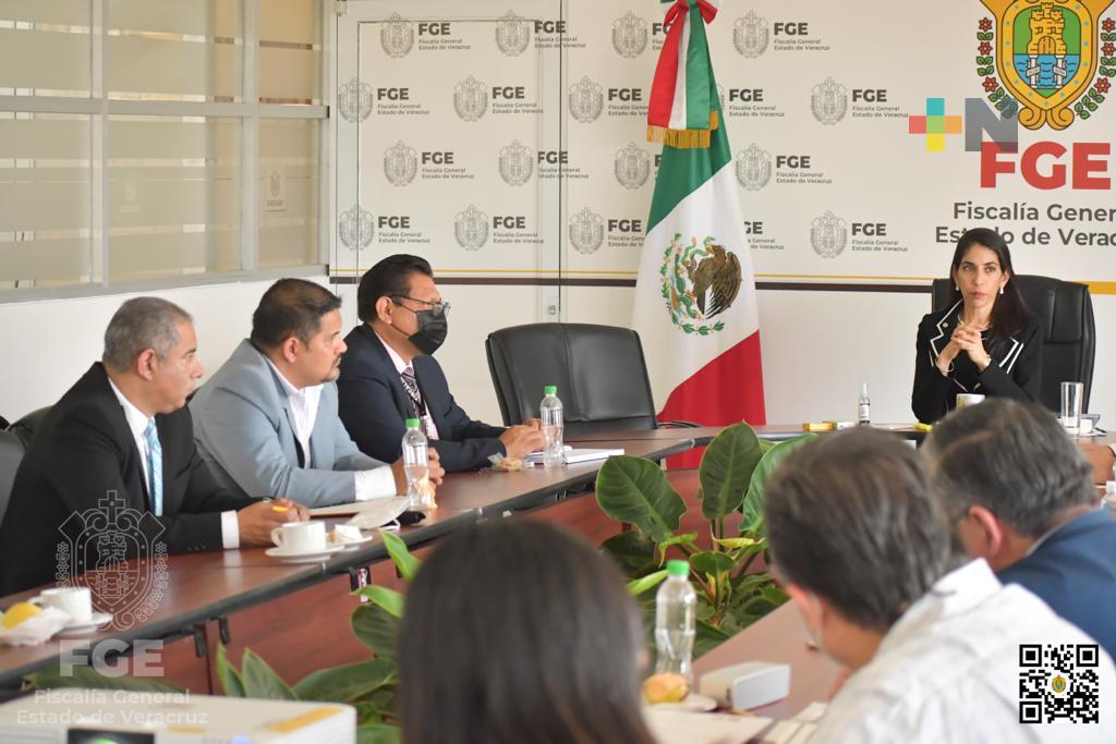Sostiene FGE reunión de evaluación con fiscales regionales y coordinadoras especializadas