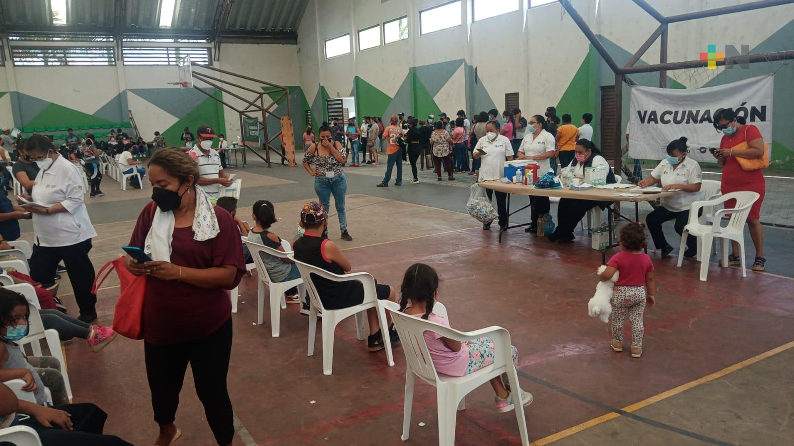 Concluye vacunación anticovid de menores en Atoyac y Cuitláhuac