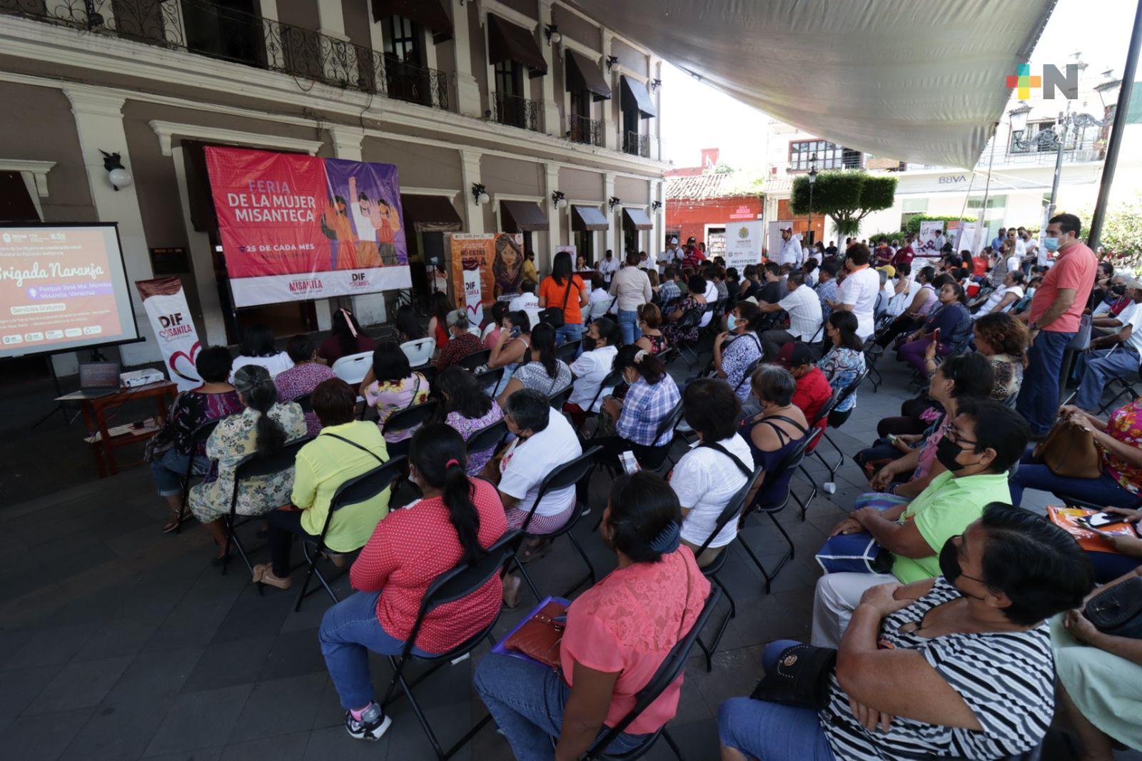 Realizan Feria de la Mujer Misanteca