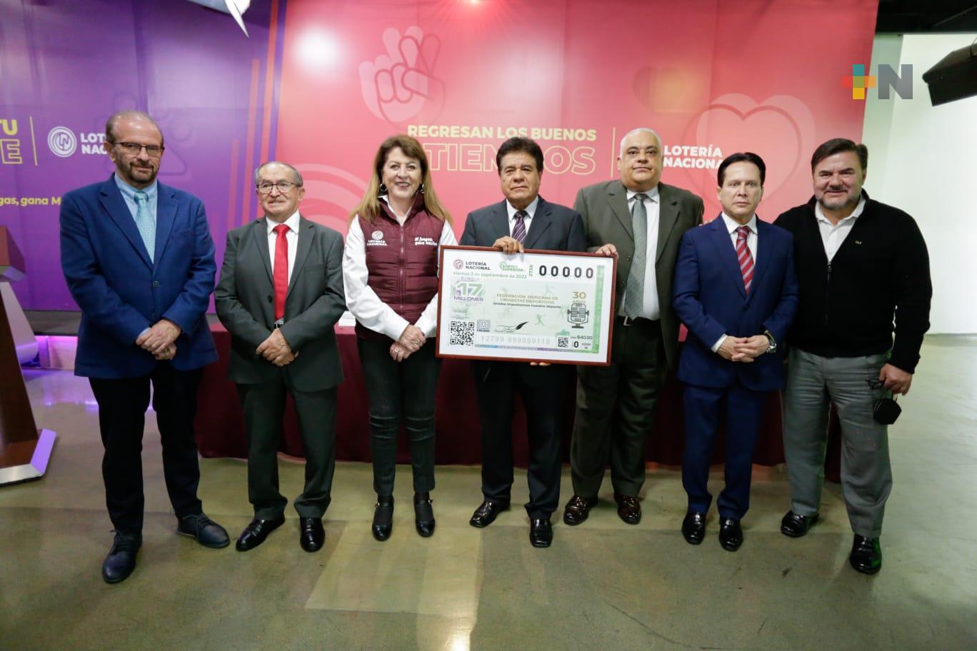 Lotería Nacional reconoce 30 años de labor de Cronistas Deportivos