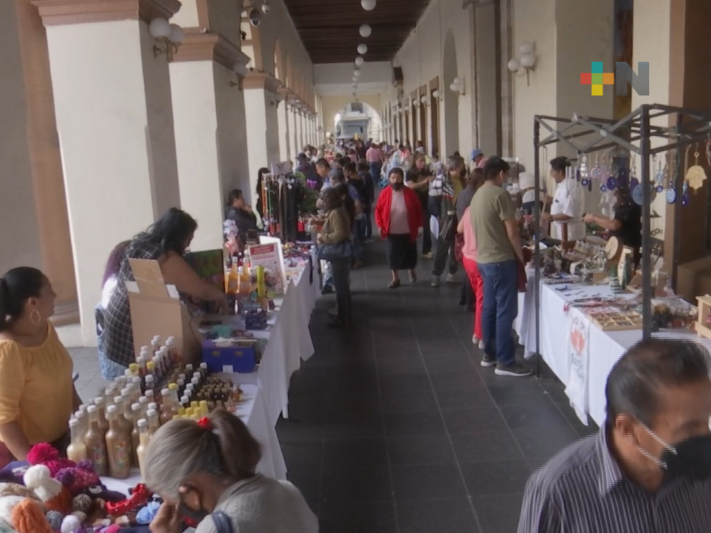 Invitan a expo artesanal en bajos de  palacio de gobierno en Xalapa