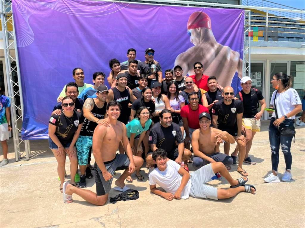 Club Máster Veracruz gana Copa de Natación en Leyes Reforma