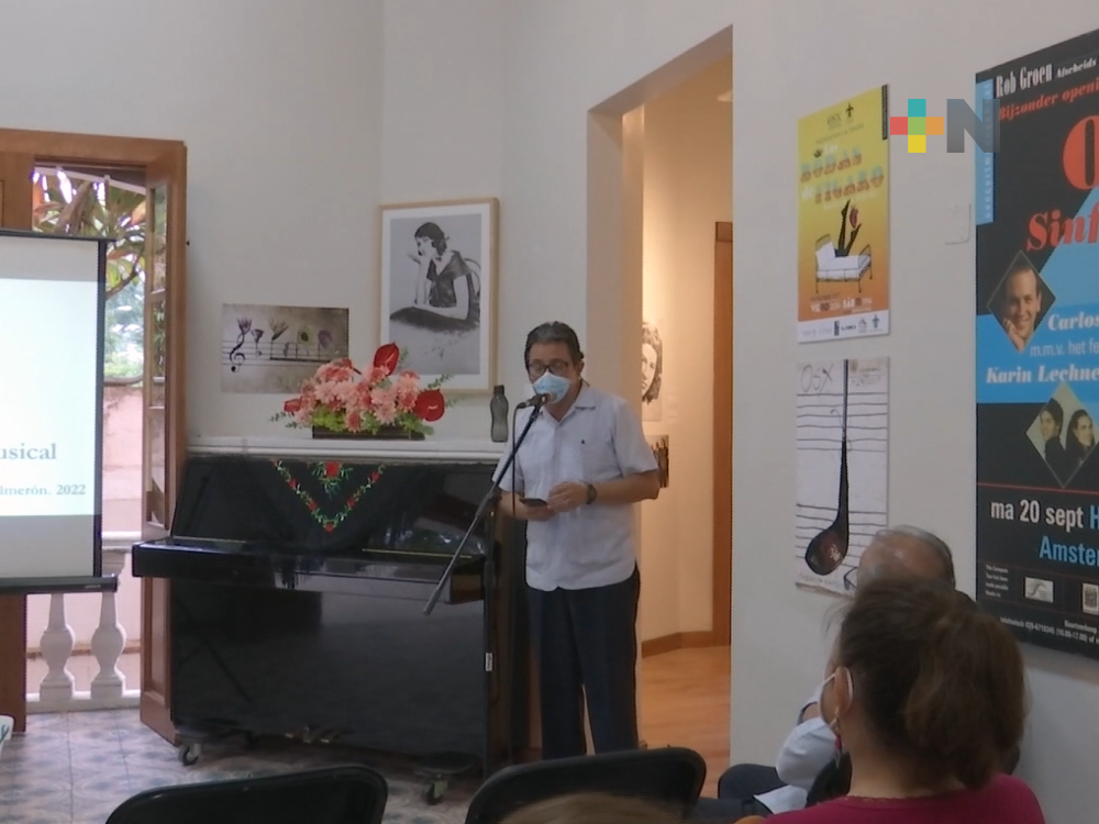 Continúa exposición conmemorativa en Museo de la Música Veracruzana