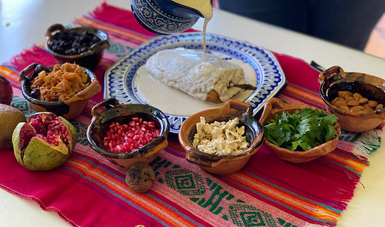 Listos, ingredientes del campo que dan sabor y color a la temporada gastronómica de los chiles en nogada