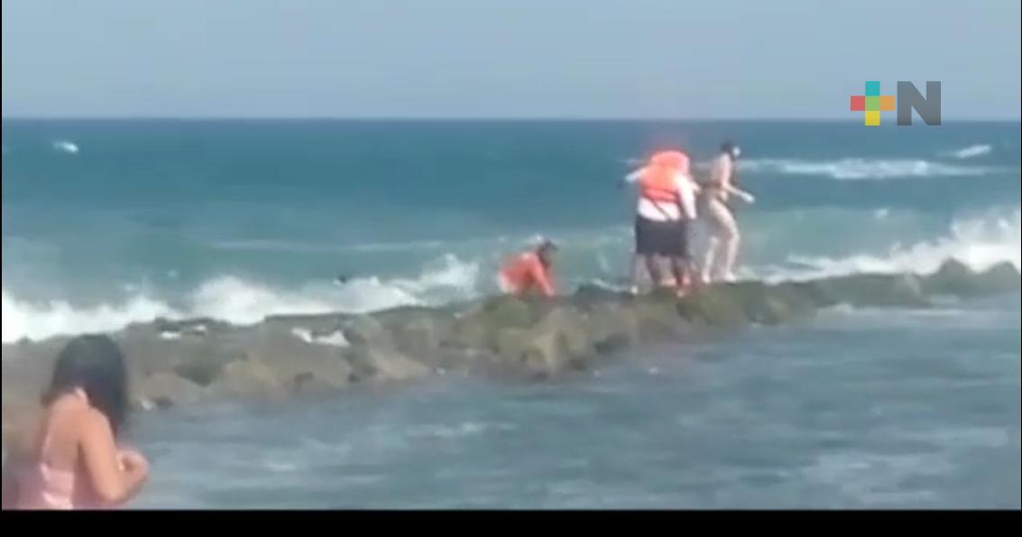 Bañista rusa fue rescatada en playa Chachalacas