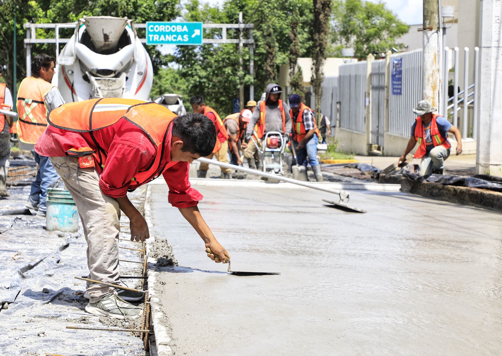A través de comités de Contraloría Social, ciudadanía vigila avance de obras públicas en el municipio