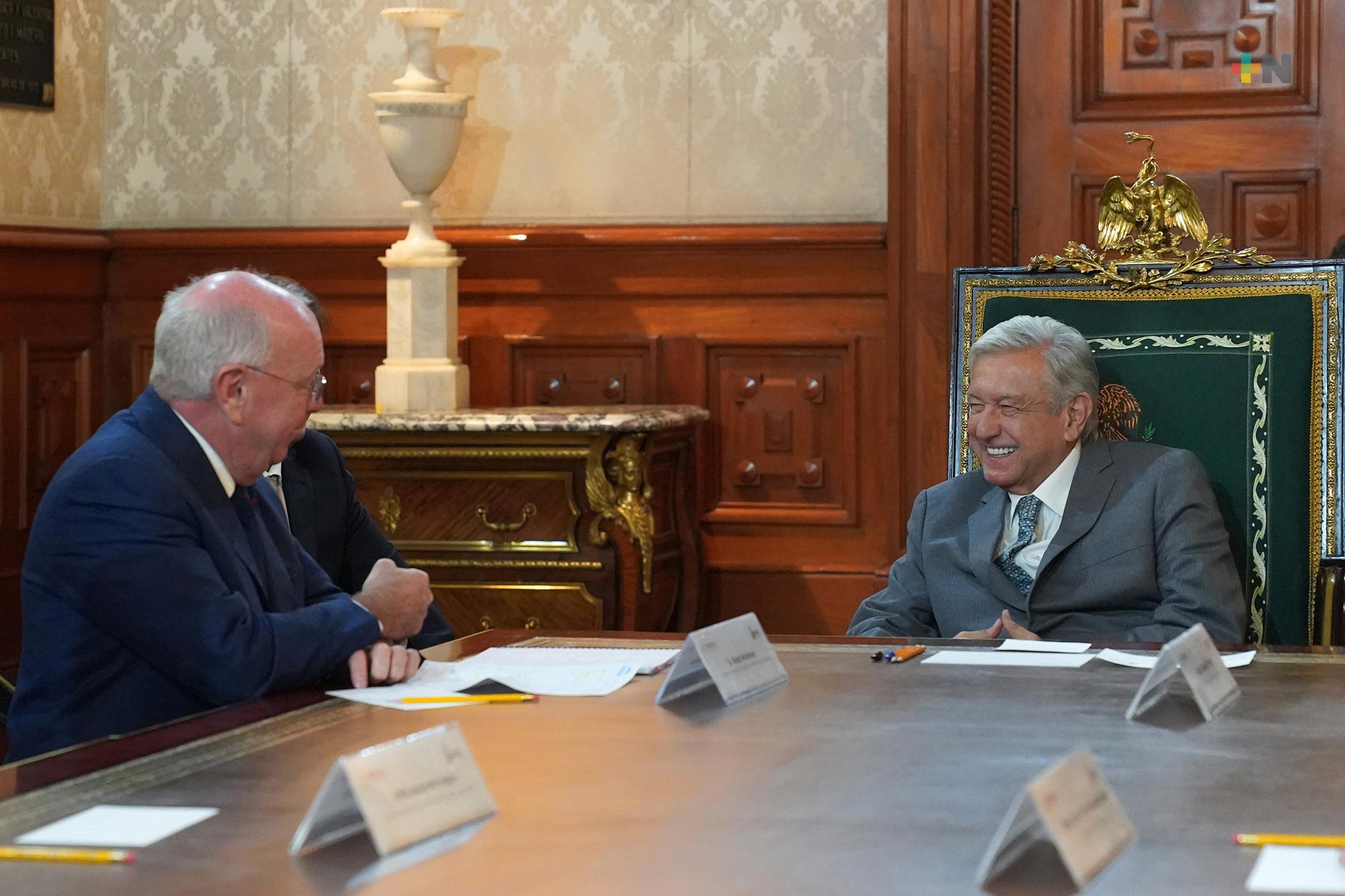 Presidente se reúne con representantes de Safran; «seguirán invirtiendo en México», afirma