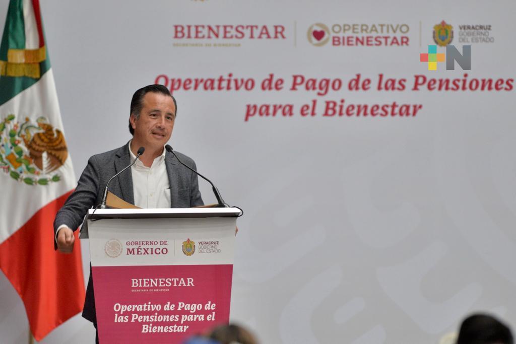 Veracruz tiene mucho que presumir por la cantidad de apoyos que llegan: Gobernador
