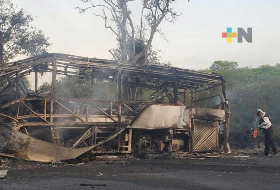 Veracruz solventará gastos y asesoría para familiares de jornaleros fallecidos en accidente
