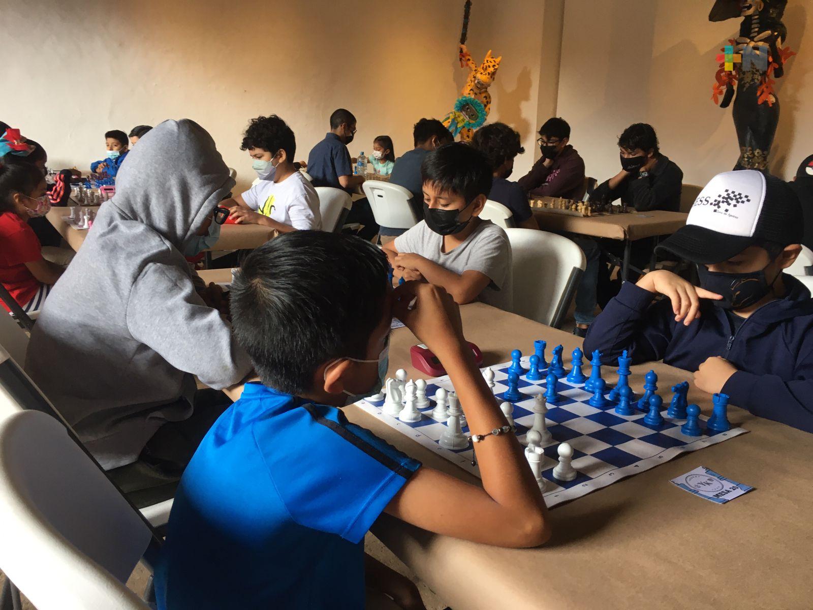En Xalapa realizan torneo de ajedrez «Paco Ignacio Taibo II»