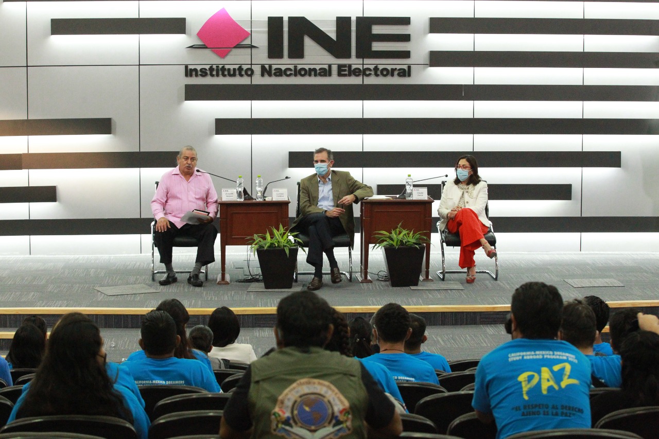 Fomenta INE participación de “dreamers”