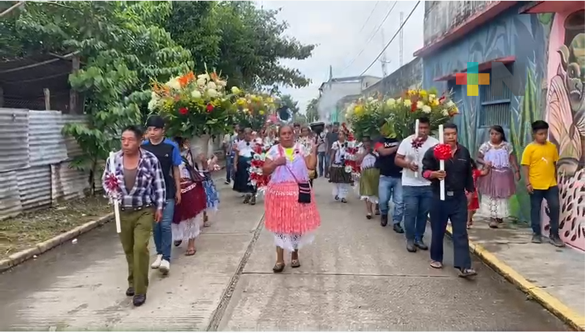 Festejan peregrinos 425 años de la llegada del Cristo Negro a Otatitlán