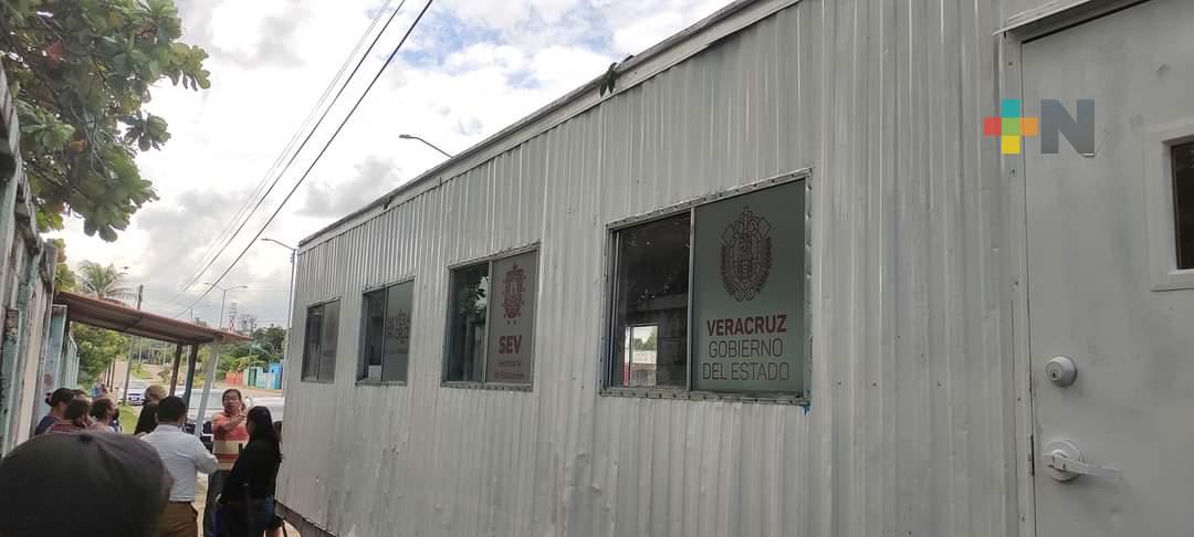 Para dar continuidad a clases, proveen de aula móvil a escuela dañada por sismos