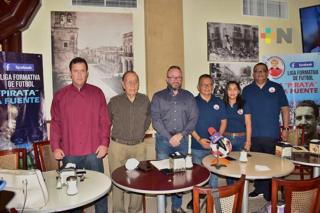 Presentan la Liga formativa de futbol Luis «Pirata» Fuente