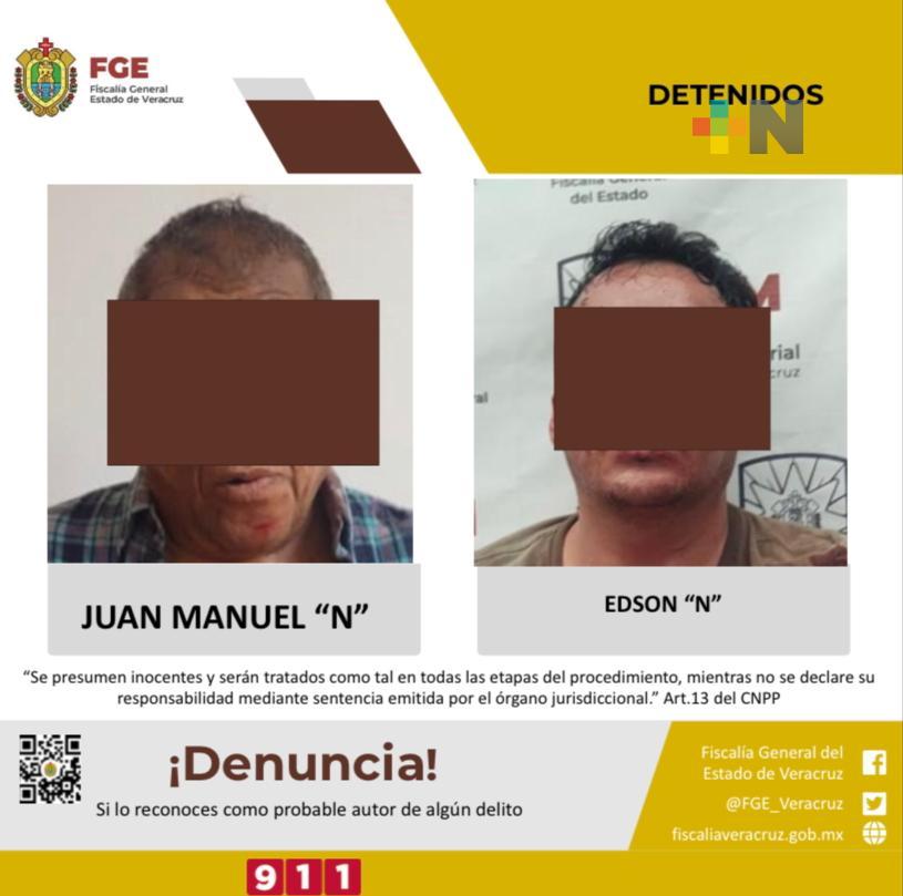 Detiene FGE a dos personas en Xalapa, con arma de fuego y droga