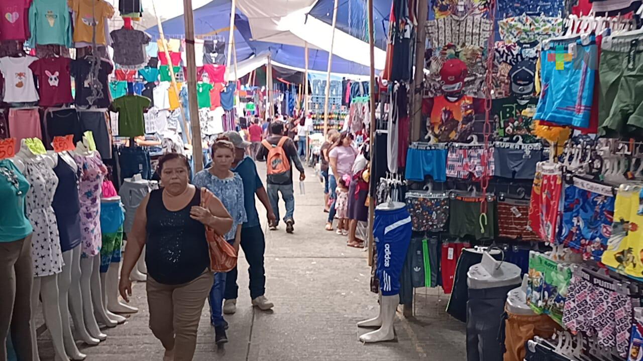 Tianguis de Villa Independencia mantiene precios bajos en Martínez de la Torre