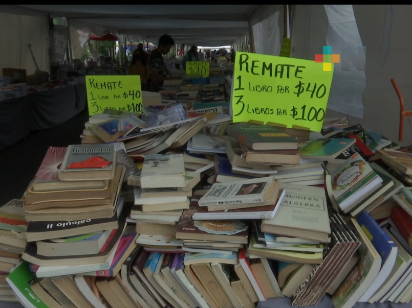 Hasta el 11 septiembre permanecerá la feria del libro en Coatepec
