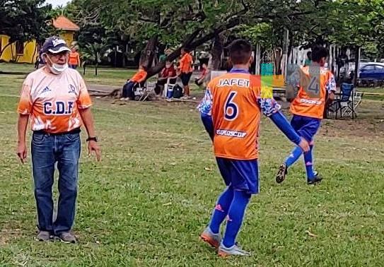 Agradece profesor José Luis Peregrina, homenaje que le brindará la Liga Oropeza