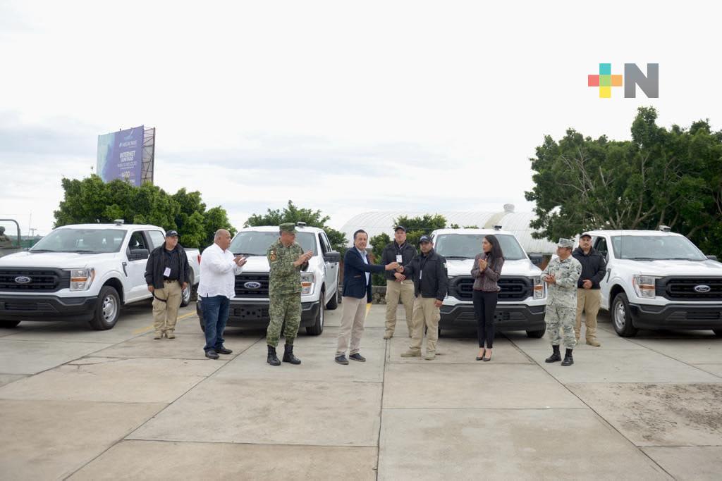 Recibe Veracruz 4 vehículos de seguridad donados por PEMEX y entregados a FGE