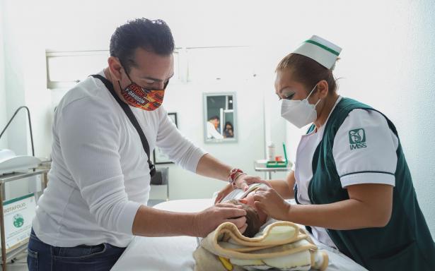 IMSS aplicará más de 80 mil dosis de la vacuna hexavalente a menores de un año de edad