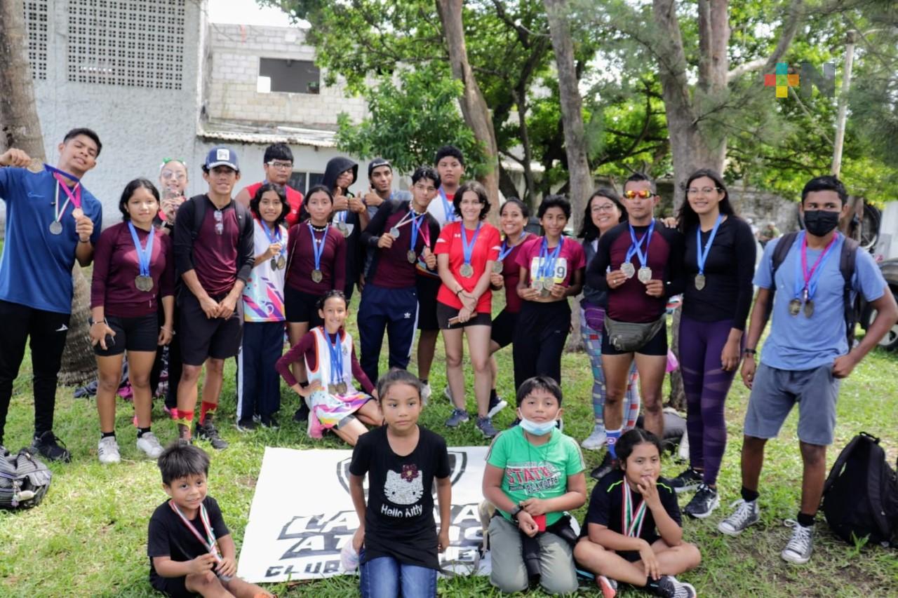 Larvas de Coatza ganó 15 oros en Abierto Veracruzano de Atletismo