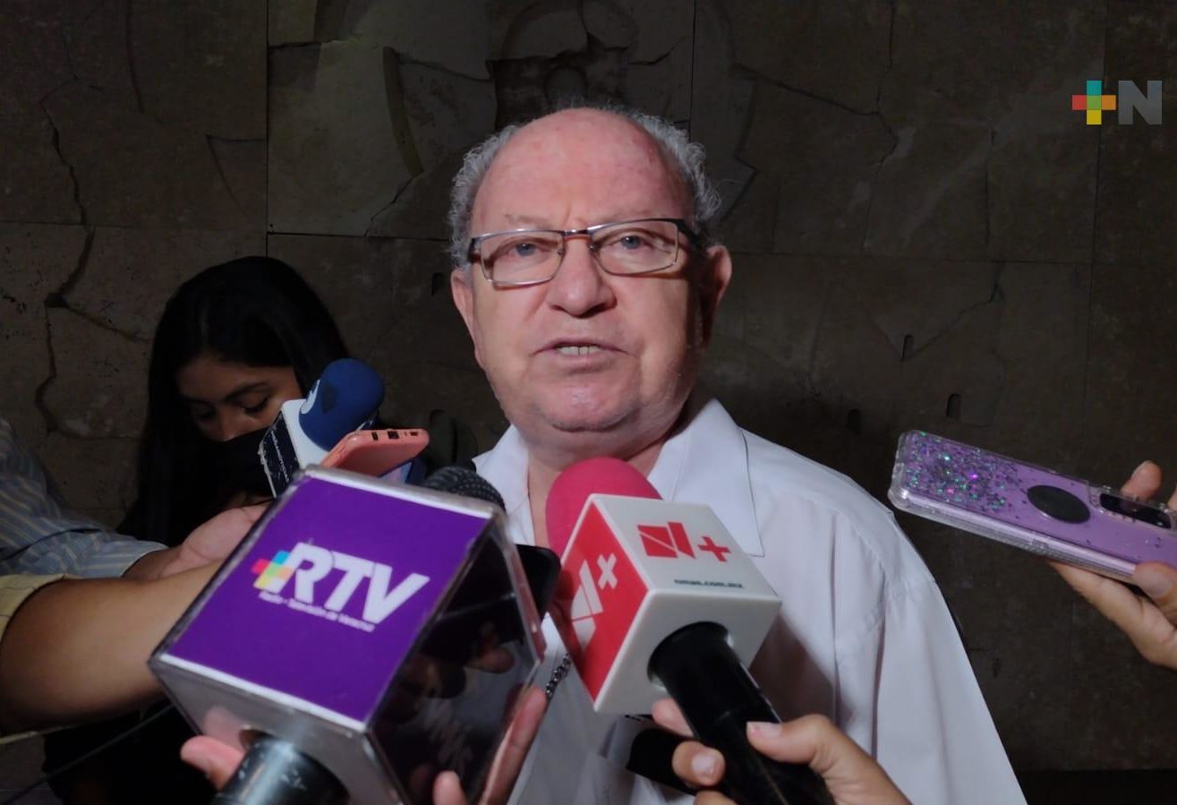 Uniforme escolar es parte de la disciplina que deben tener estudiantes: obispo de Veracruz