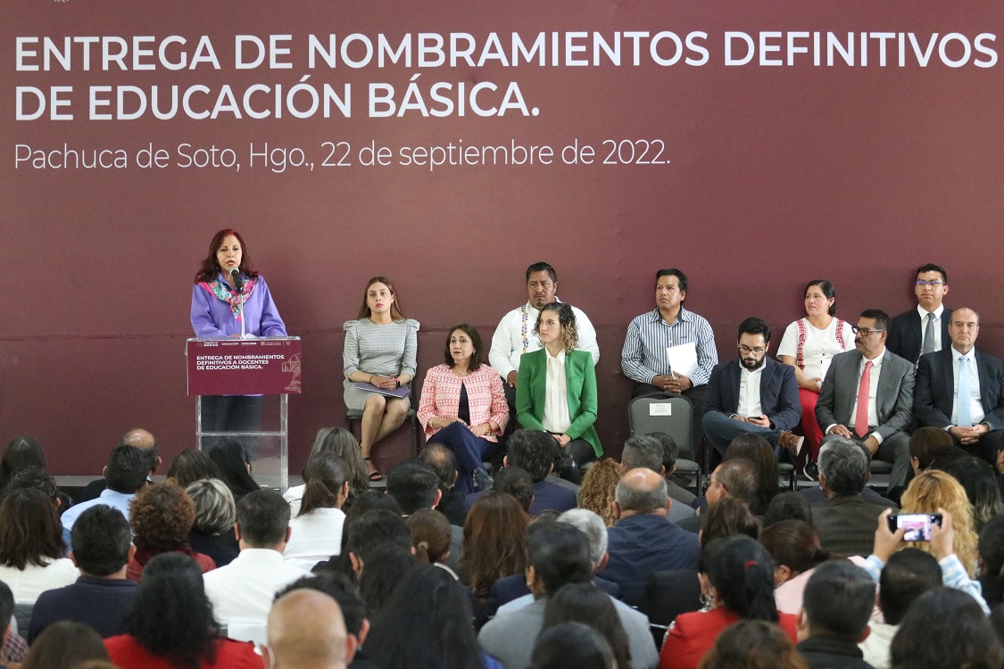 Más de 650 mil maestros basificados en la actual administración: Leticia Ramírez