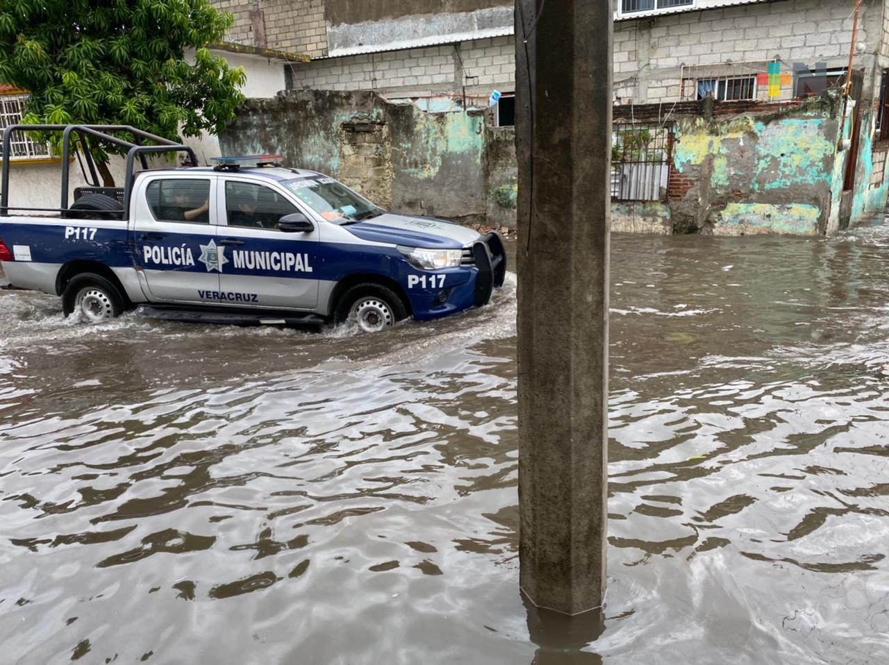 Fallece una persona en Colonia Hidalgo, estaba flotando en calle inundada