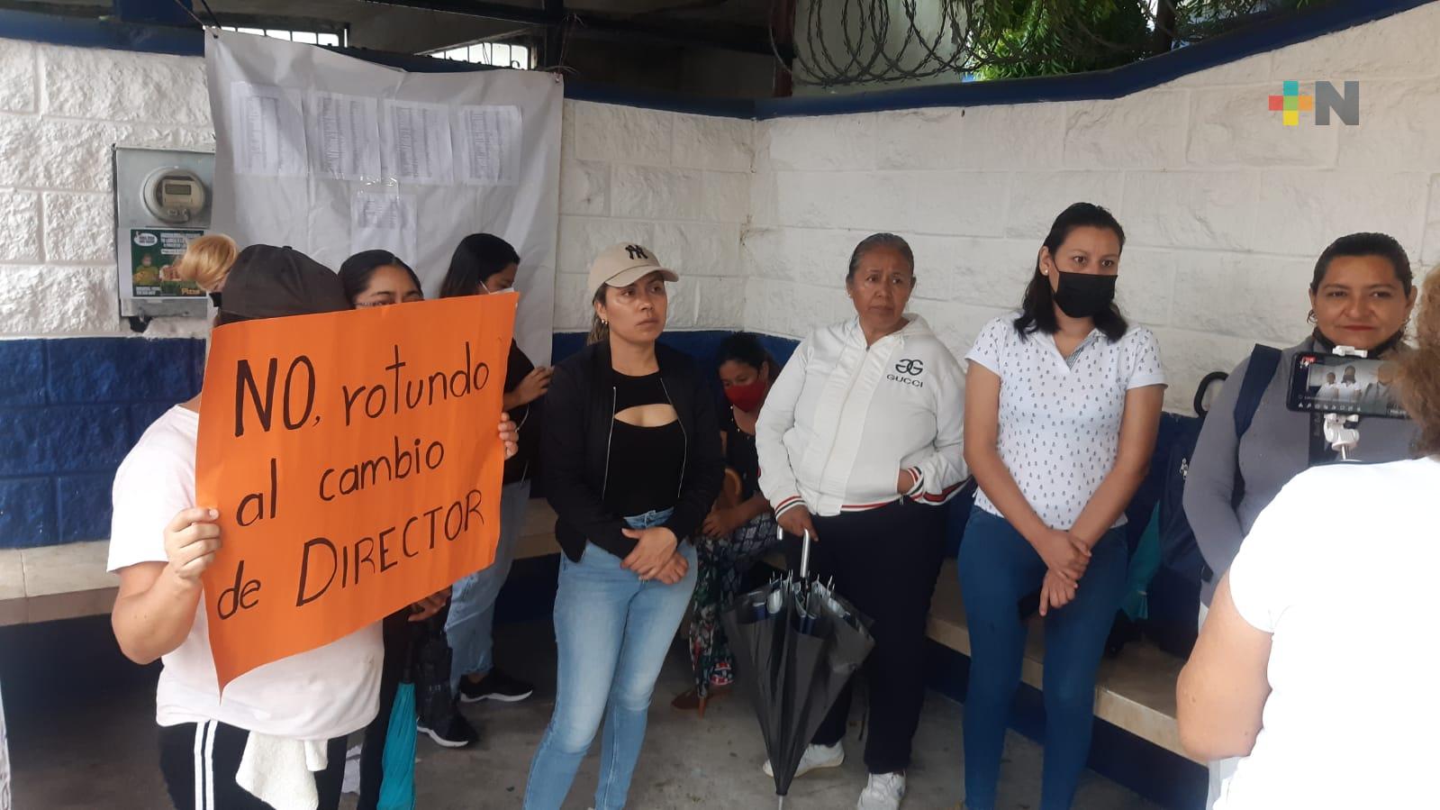 Piden que permanezca director de Secundaria Técnica 148 de Veracruz puerto