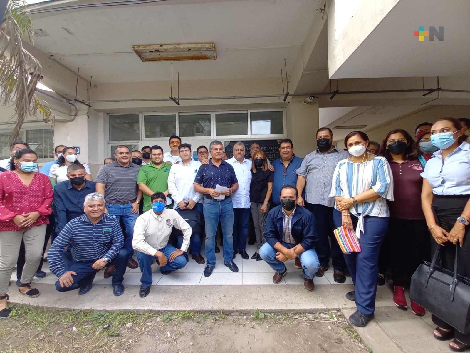 Docentes de Ingeniería de la UV en Boca del Río realizan paro; denuncian mal estado de salones
