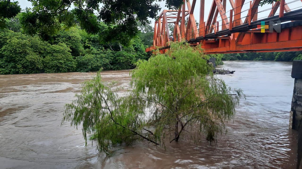 Autoridades de Medellín de Bravo en alerta por aumento en niveles de ríos
