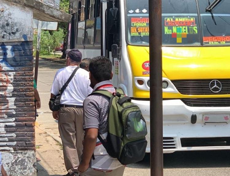 Continúa desabasto de urbanos en rutas de Coatzacoalcos